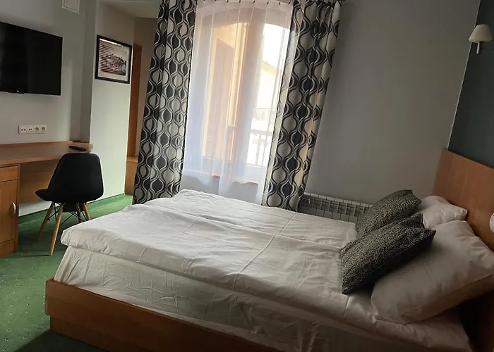 Pokoj s manželskou postelí velikosti king