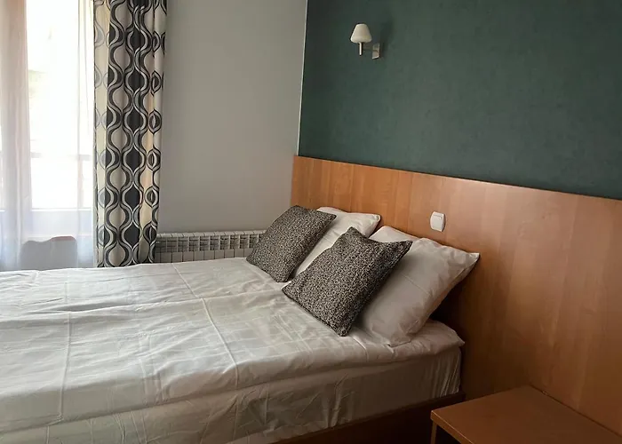 Pokoj s manželskou postelí velikosti king